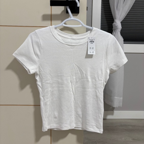 Woman's new size medium t shirt - Picture 1 of 1